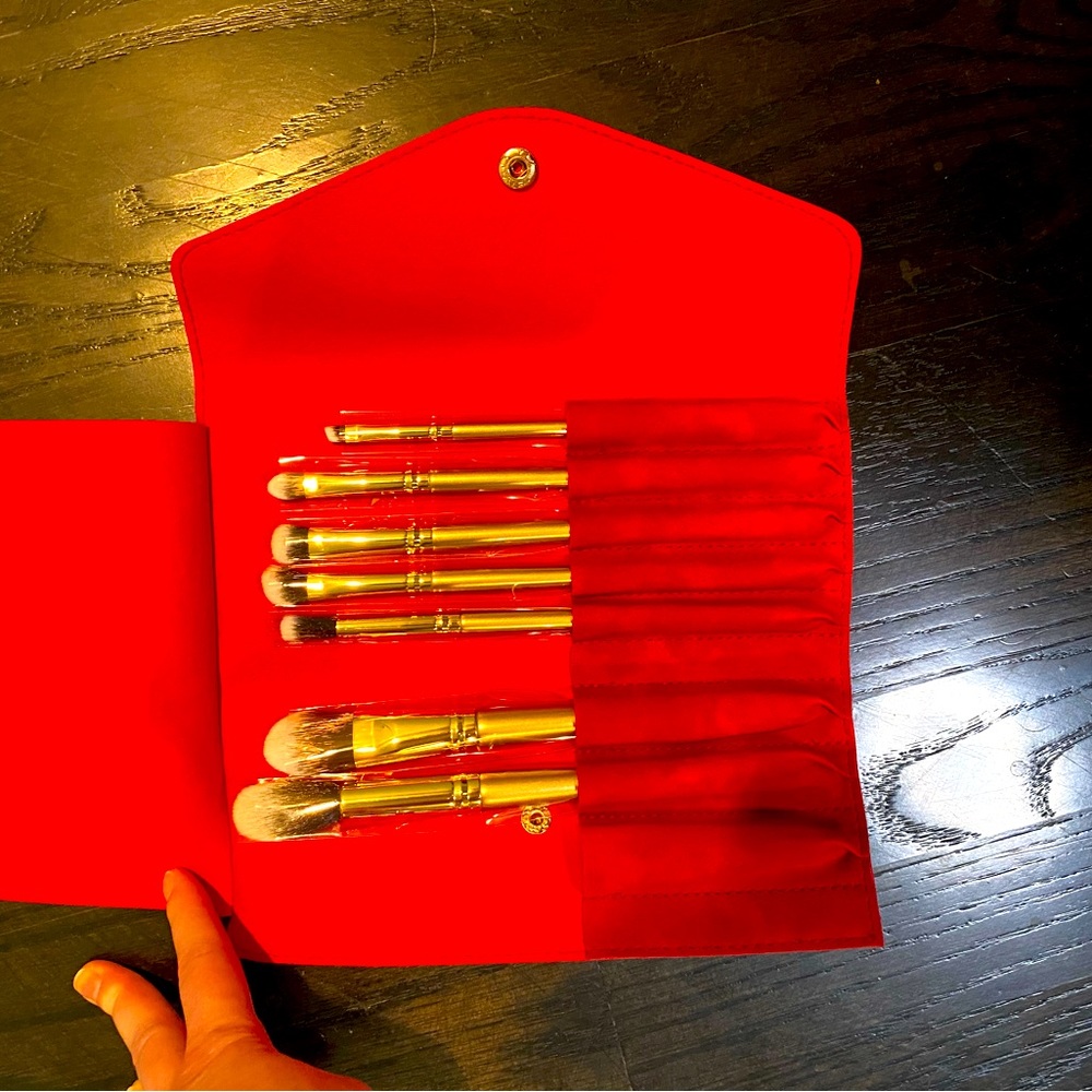 LUXIE Makeup brushes, brand new.